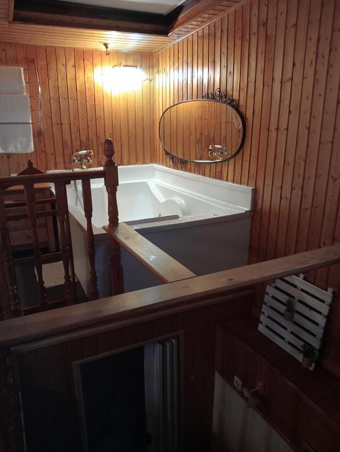 منزل الضيف نافالكارنيرو  في Tu Mansion المظهر الخارجي الصورة
