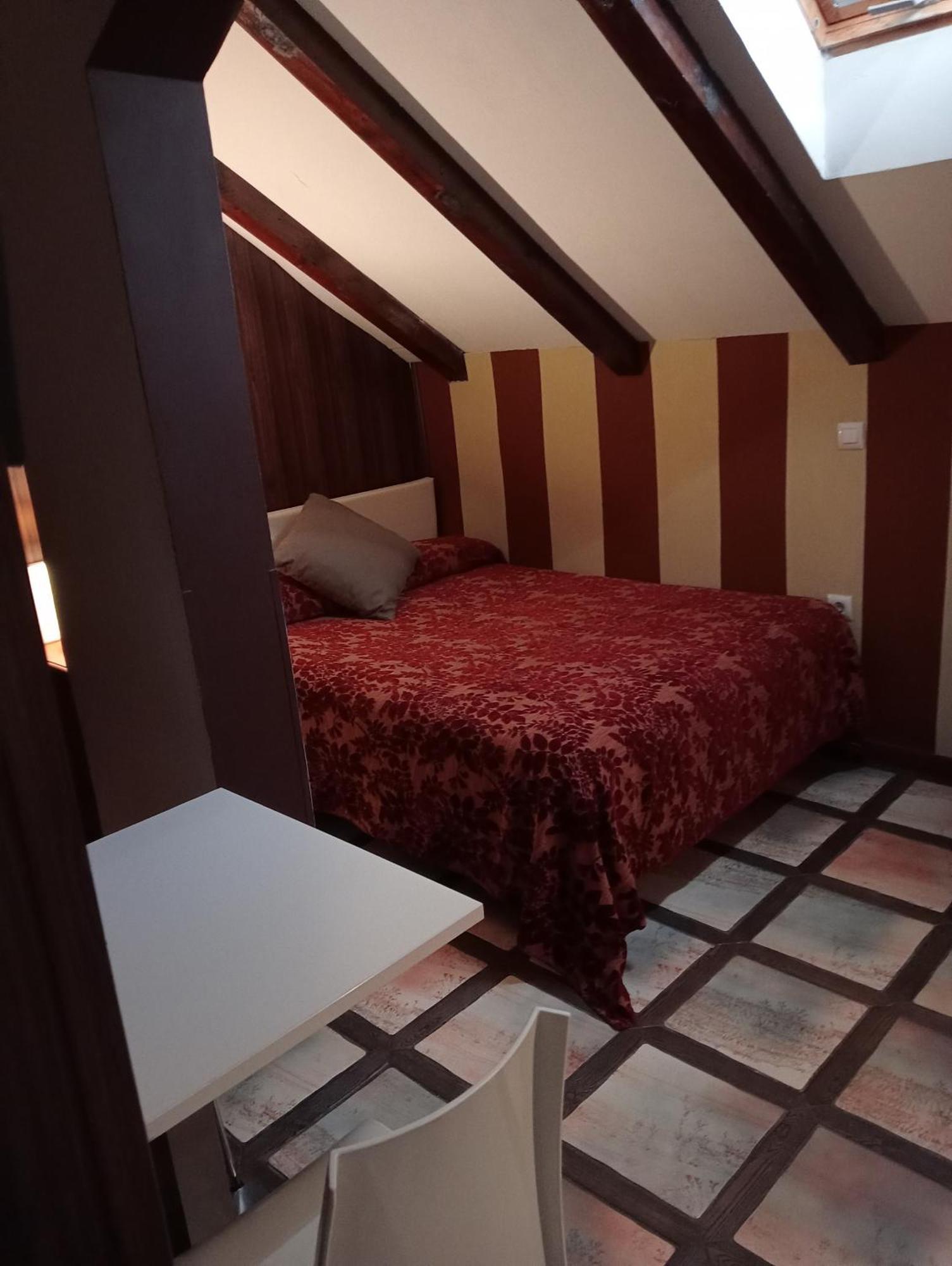 منزل الضيف نافالكارنيرو  في Tu Mansion الغرفة الصورة