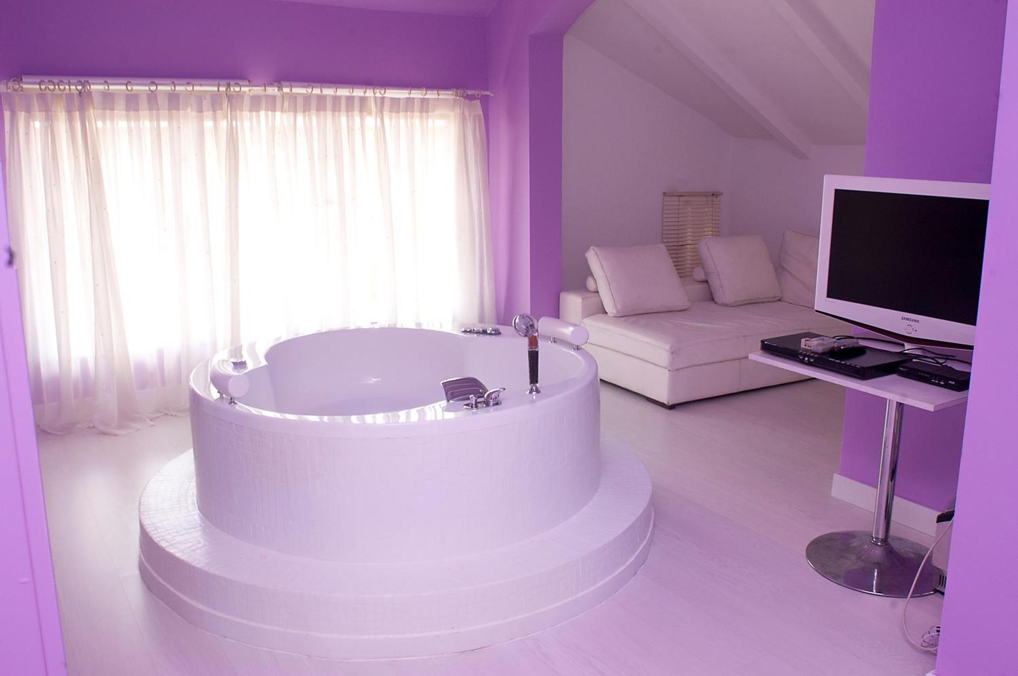 منزل الضيف نافالكارنيرو  في Tu Mansion الغرفة الصورة