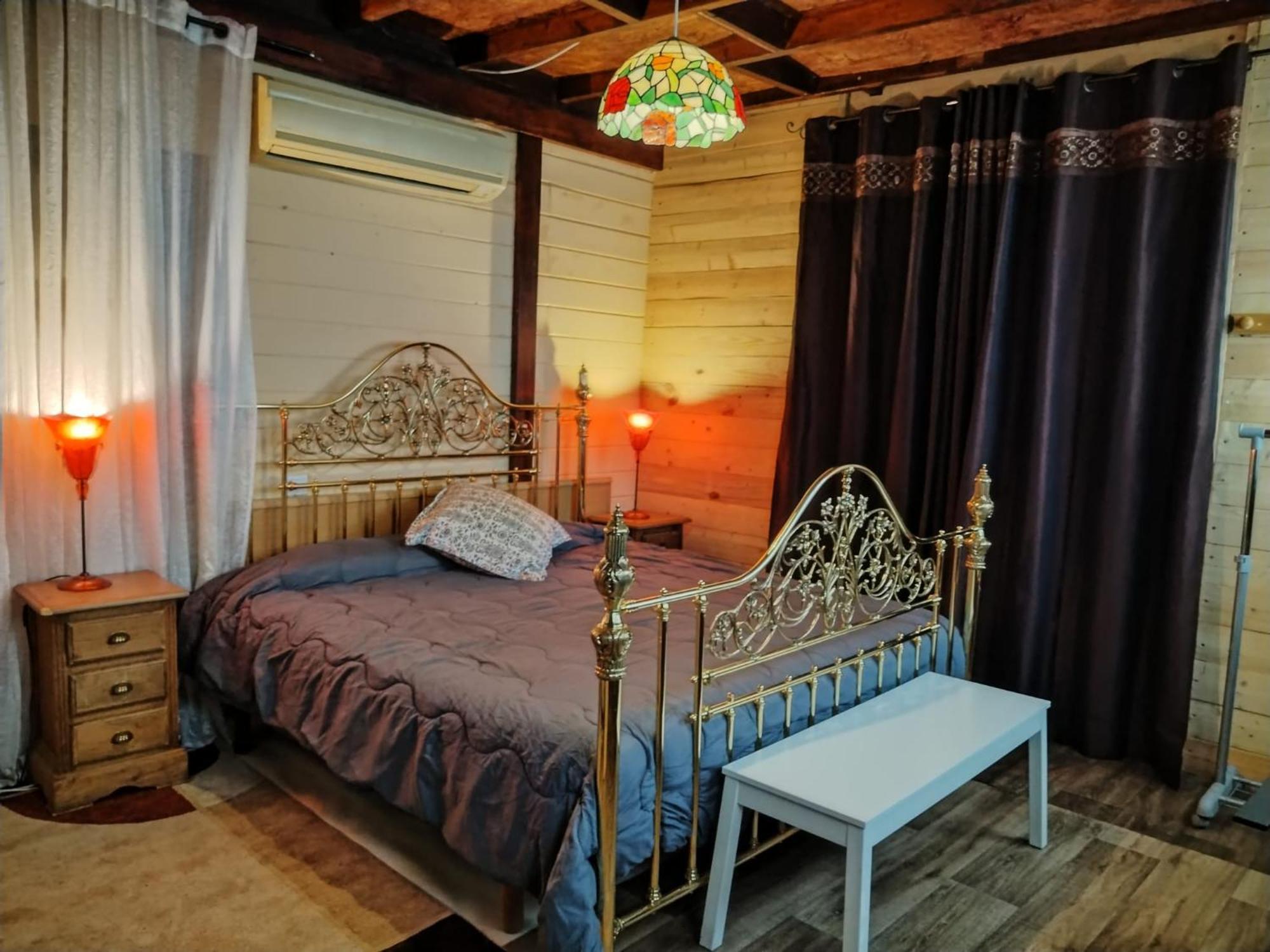 منزل الضيف نافالكارنيرو  في Tu Mansion المظهر الخارجي الصورة